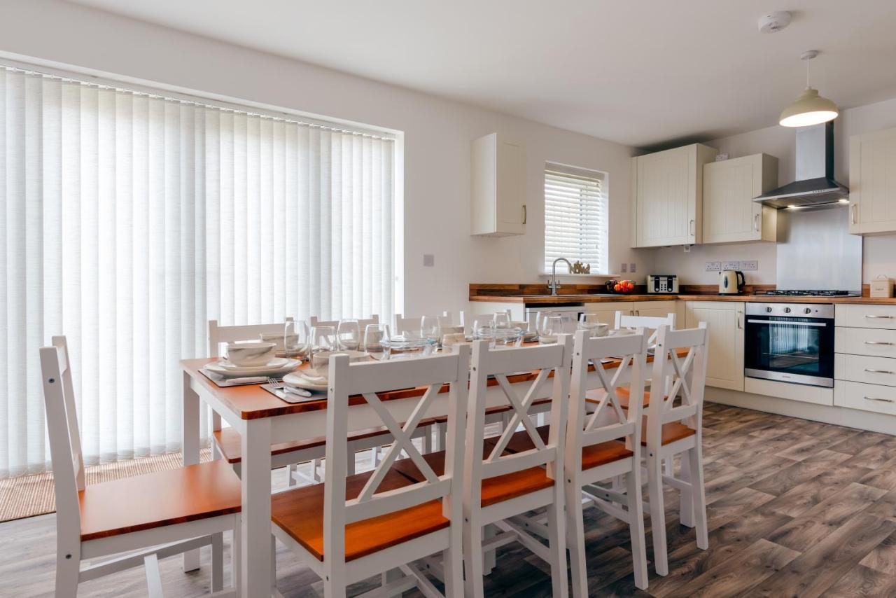 Oakley - Large, Elegant, Dog Friendly & Parking Villa Whitby Eksteriør billede